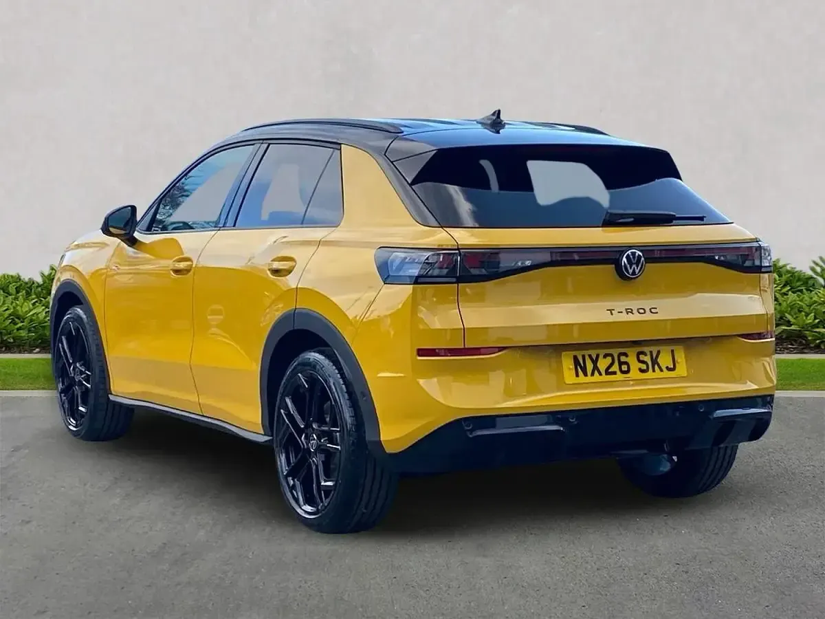 Used VW T-Roc R-line 150 HP (110 kW) 2026 Yellow SUV