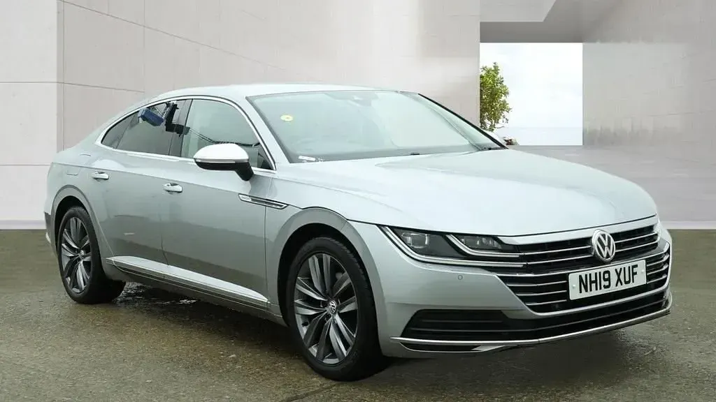 Käytetty VW Arteon Elegance 150 HP (110 kW) 2018 Viistoperä