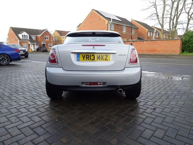 Usado Mini Cooper Coupé 122 CV (89 kW) 2013 Plateado Coupe