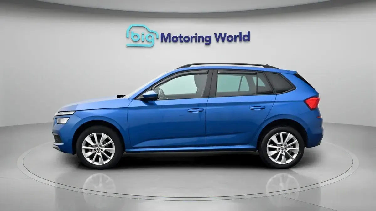 Used Skoda Kamiq SE Drive 110 HP (80 kW) 2023 Blue SUV