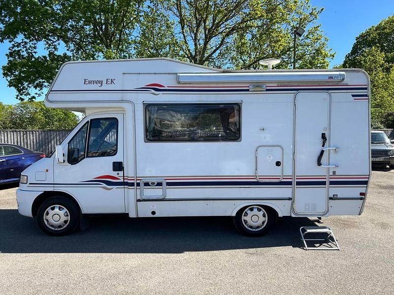 Second-hand Peugeot Boxer 1999 Alb Van