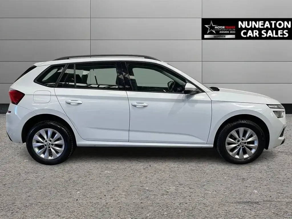 Used Skoda Kamiq 95 HP (69 kW) 2021 White SUV
