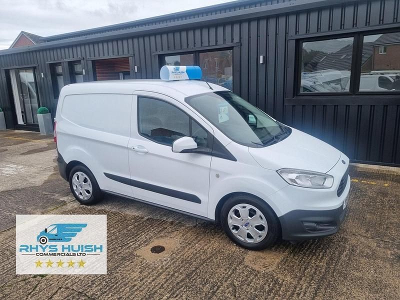 White Used 2018 Ford Transit Trend | £7,495 (Expensive) - Image 1/4