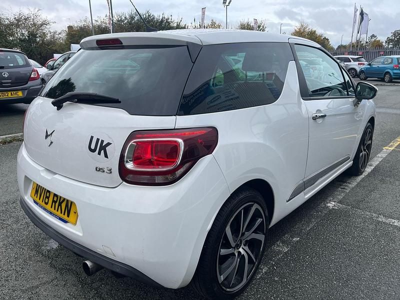 Used DS Automobiles DS3 Connected Chic 82 HP (60 kW) 2018 White Hatchback
