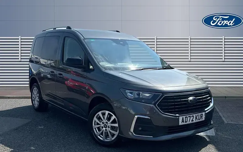 Gebraucht Ford Tourneo Titanium 122 PS (89 kW) 2026 Kombi