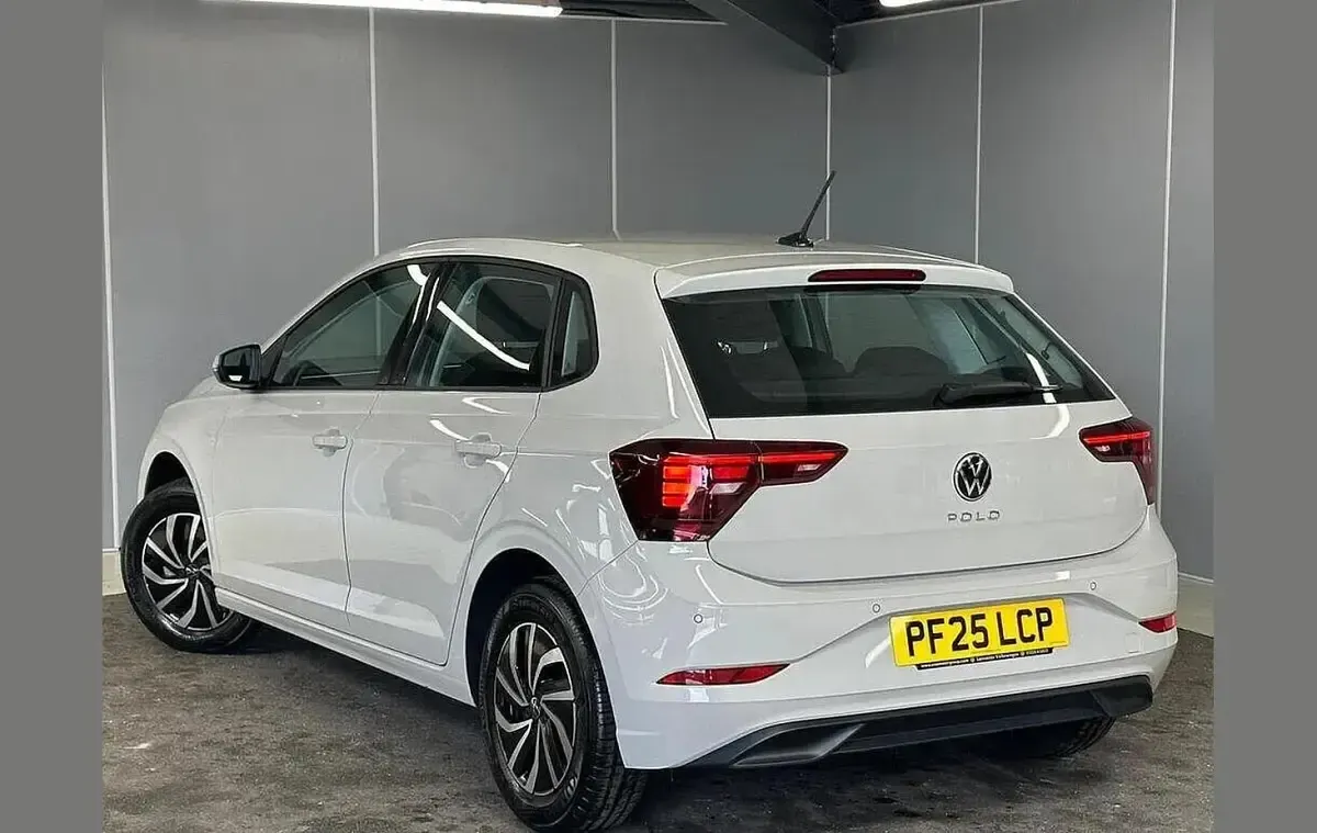 Used VW Polo Life 80 HP (58 kW) 2025 Grey Hatchback