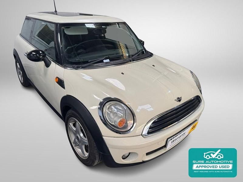 Used Mini ONE Hatch 94 HP (69 kW) 2007 White Hatchback