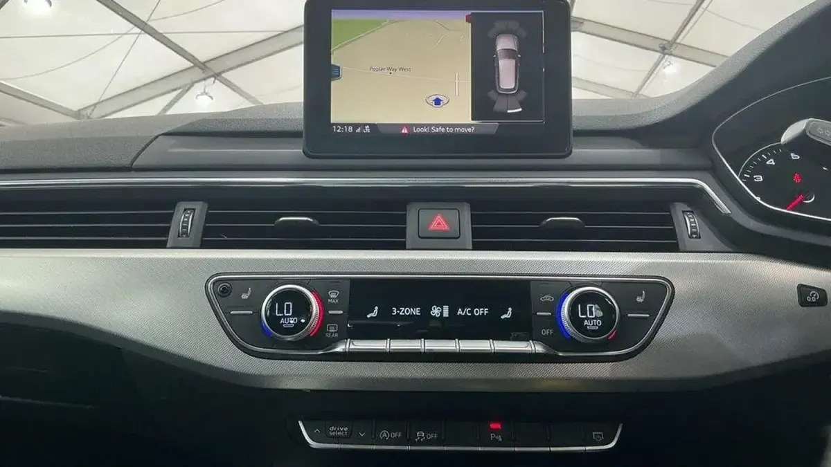 Gebraucht Audi A4 Sport 252 PS (185 kW) 2017 Blau Kombi