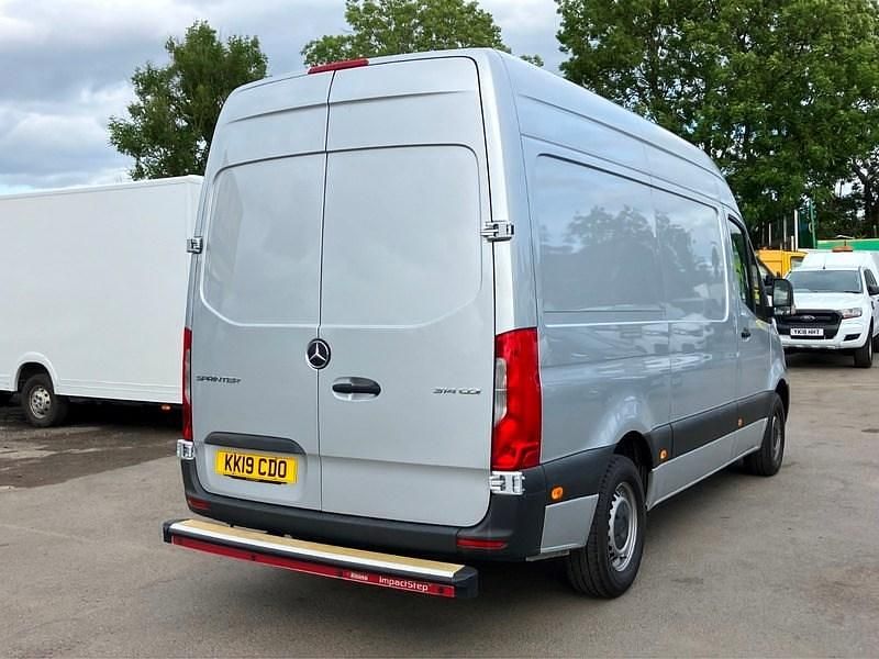Used Mercedes Sprinter 140 HP (102 kW) 2019 Silver Van