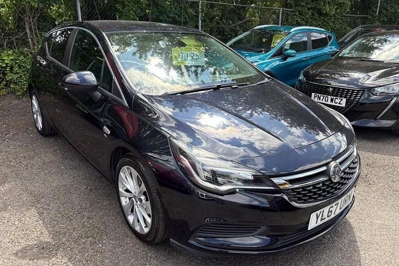 Blue Used 2018 Vauxhall Astra Hatchback | £7,190 (Good price) - Image 1/1