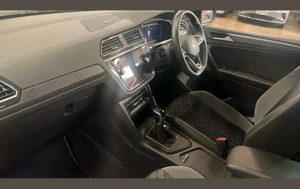 Used VW Tiguan R-line 147 HP (108 kW) 2023 Black SUV