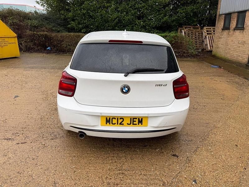 Used BMW 116 Sport Line 2013 White Hatchback