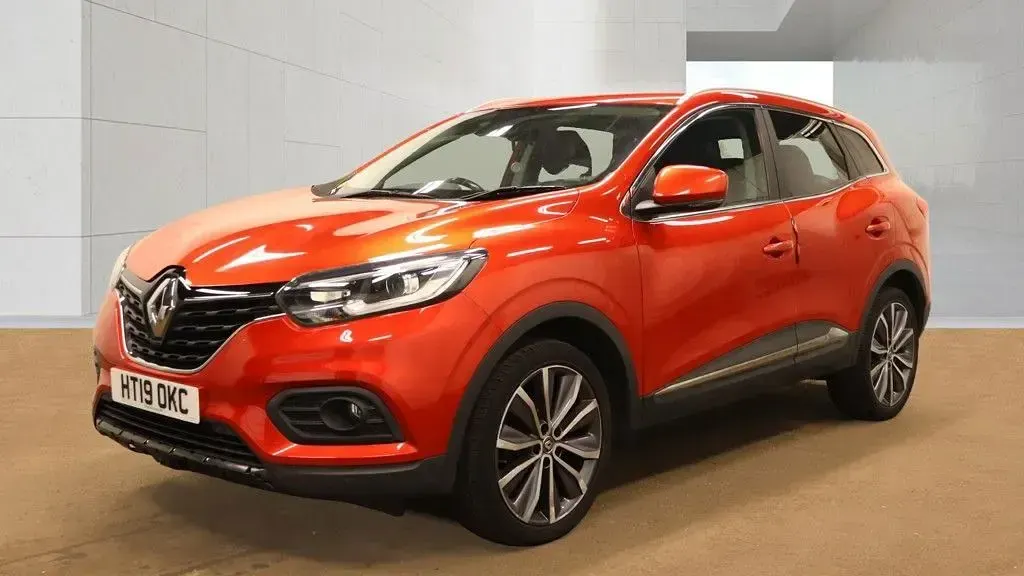 Used Renault Kadjar Iconic 140 HP (102 kW) 2019 Flame red SUV