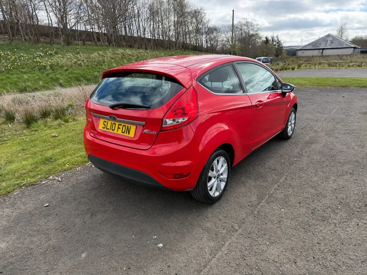 Used Ford Fiesta Zetec 2010 Red Hatchback