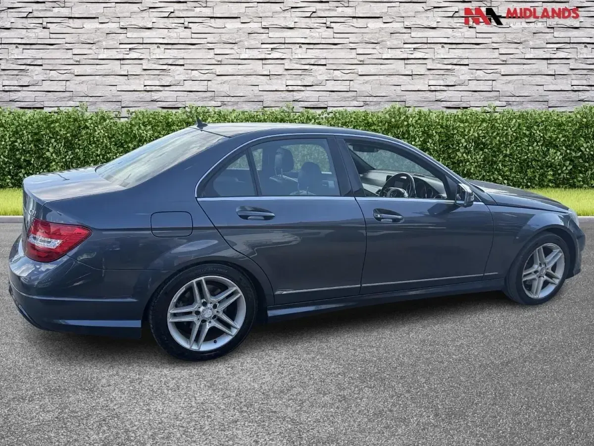 Używany Mercedes C220 AMG 2013 Szary Sedan/Limuzyna