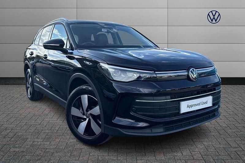 Black Used 2024 VW Tiguan Match SUV | £30,382 (Expensive) - Image 1/4
