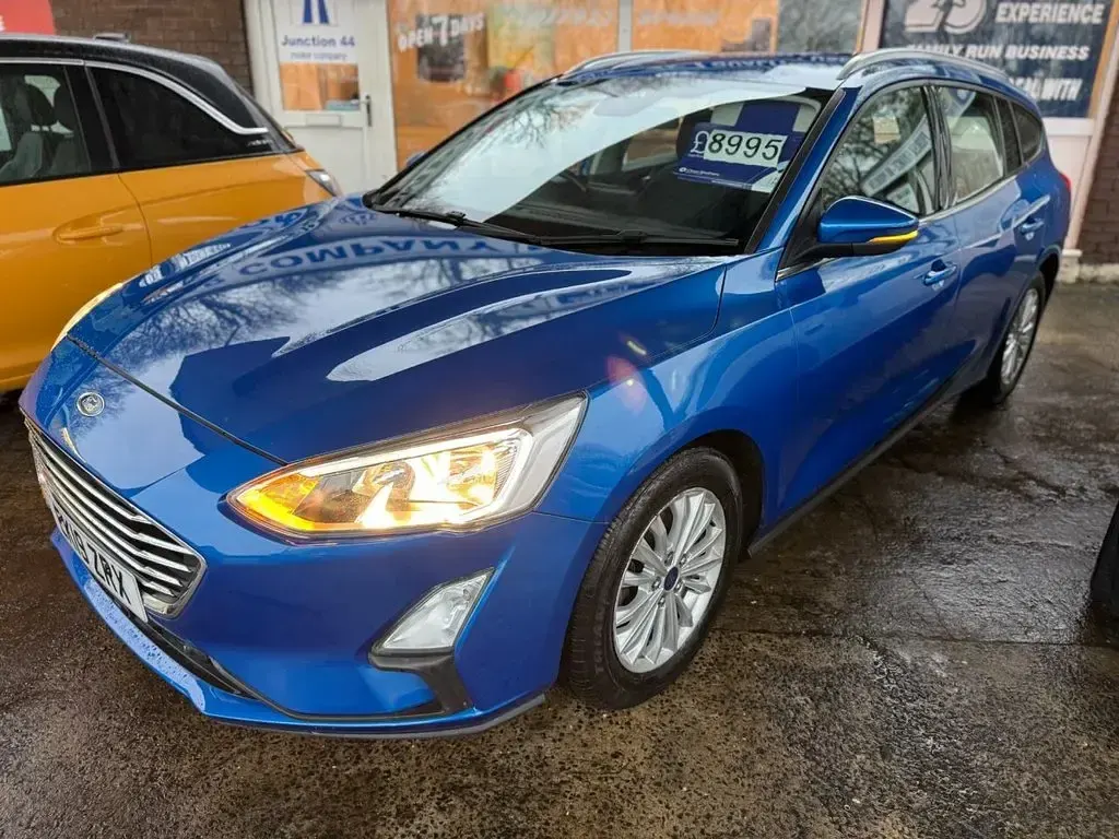 Used Ford Focus Titanium 120 HP (88 kW) 2019 Blue Estate