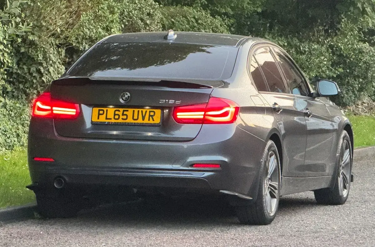 Used BMW 318 Sport Line 2015 Grey Sedan