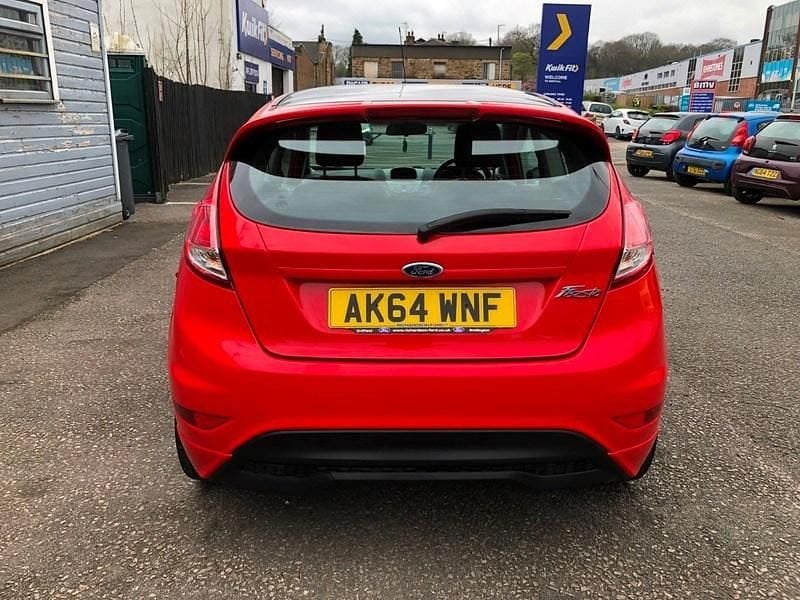 Used Ford Fiesta Zetec 140 HP (102 kW) 2014 Red Hatchback