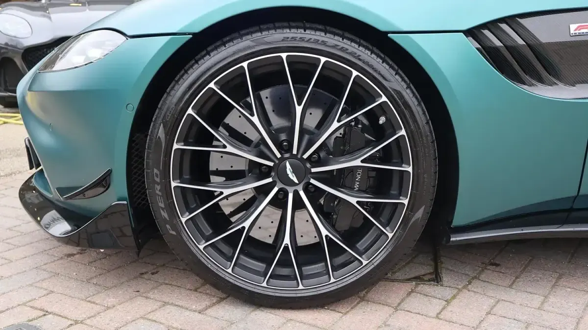 Used Aston Martin Vantage 2023 Green Coupe