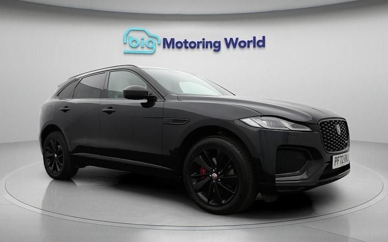Second-hand Jaguar F-Pace R-Dynamic 204 CP (150 kW) 2022 Negru SUV