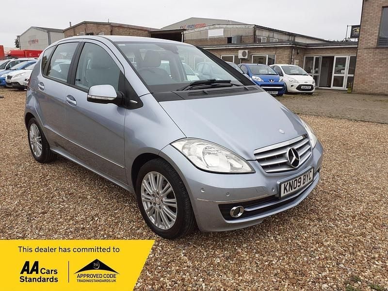 Blue Used 2009 Mercedes A180 Elegance Hatchback | £1,495 (Expensive) - Image 1/4