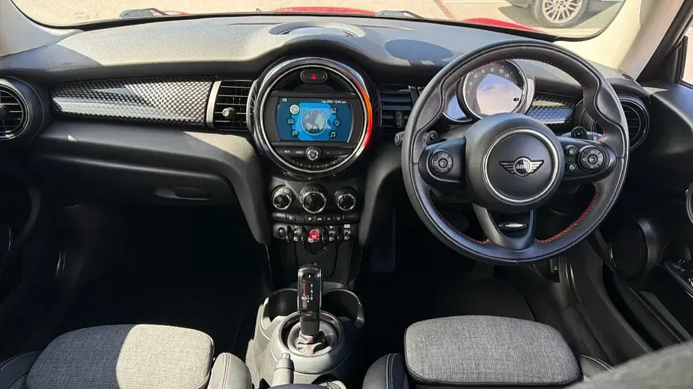 Używany Mini Cooper S Hatch 189 KM (139 kW) 2018 Czerwony Hatchback