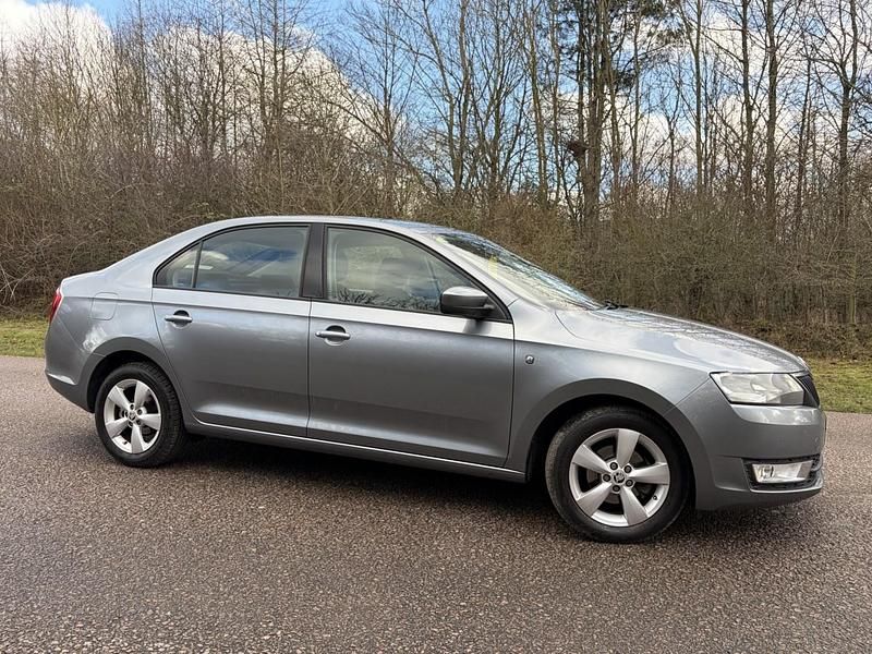 Grey Used 2013 Skoda Rapid SE Hatchback | £3,895 (Fair price) - Image 1/4