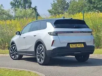 New Vauxhall Grandland X Design Edition 145 HP (106 kW) 2026 Two coat metallic  crystal silver SUV