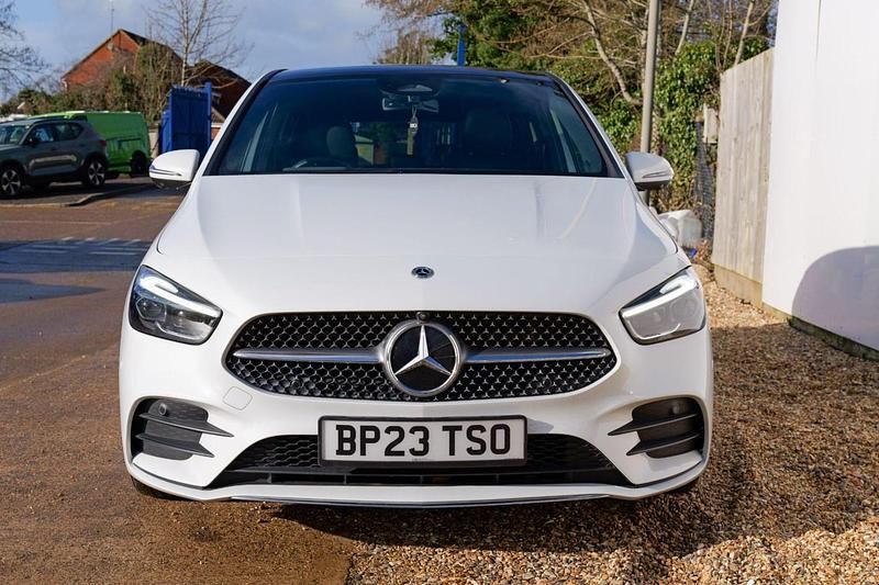 Used Mercedes B200 AMG Line Premium Plus 163 HP (119 kW) 2023 White MPV