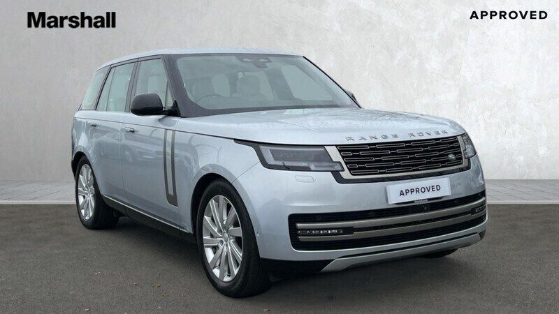 Metallic hakuba silver Used 2022 Land Rover Range Rover SE SUV | £77,409 (Super price) - Image 1/4