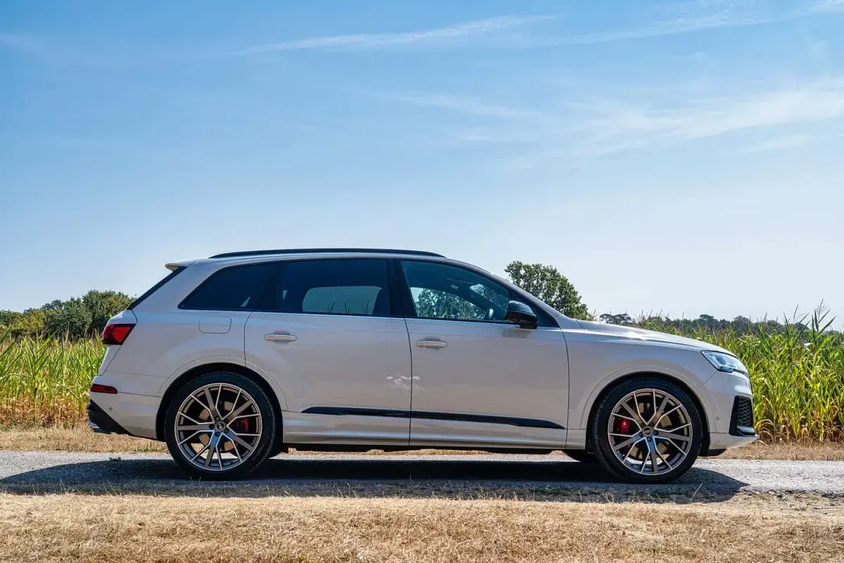 Used Audi SQ7 Comfort 507 HP (372 kW) 2022 White SUV