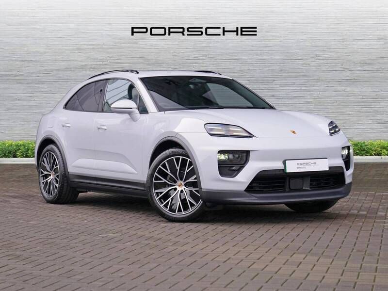 Ice grey metallic Used 2025 Porsche Macan 4 Electric SUV | £68,490 - Image 1/4