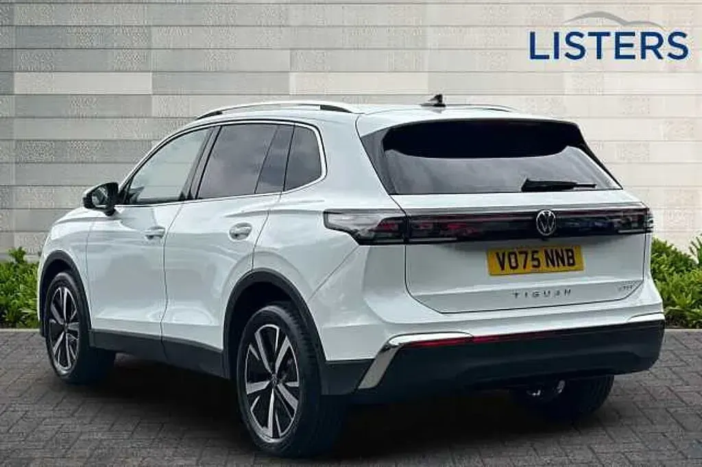 Begagnad VW Tiguan Elegance 150 HK (110 kW) 2025 Vit SUV