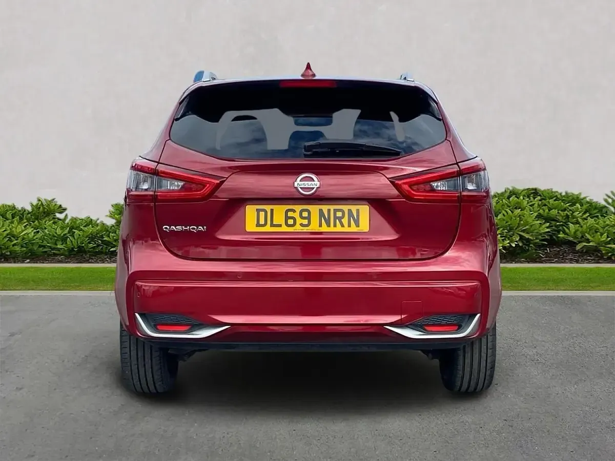 Used Nissan Qashqai Tekna+ 160 HP (117 kW) 2019 Red SUV
