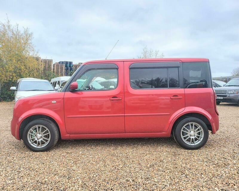 Used Nissan Cube 2008 Red MPV