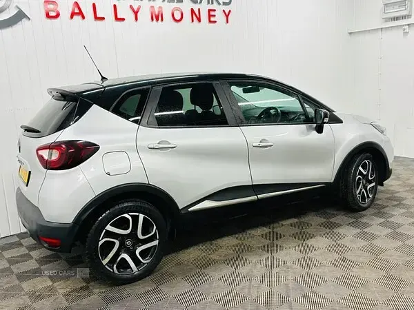 Used Renault Captur Iconic 2019 Silver/black SUV