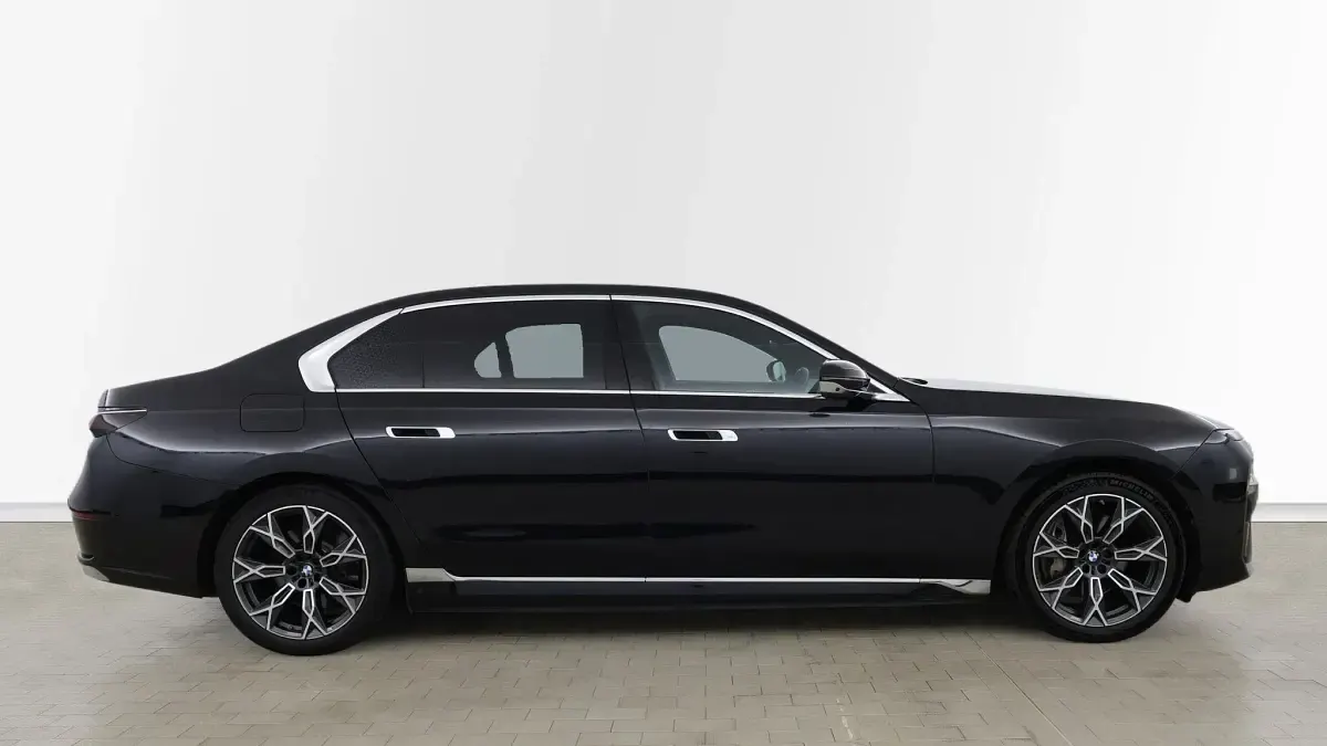 Used BMW i7 Comfort Edition 330 kW (449 HP) 2025 Black Sedan