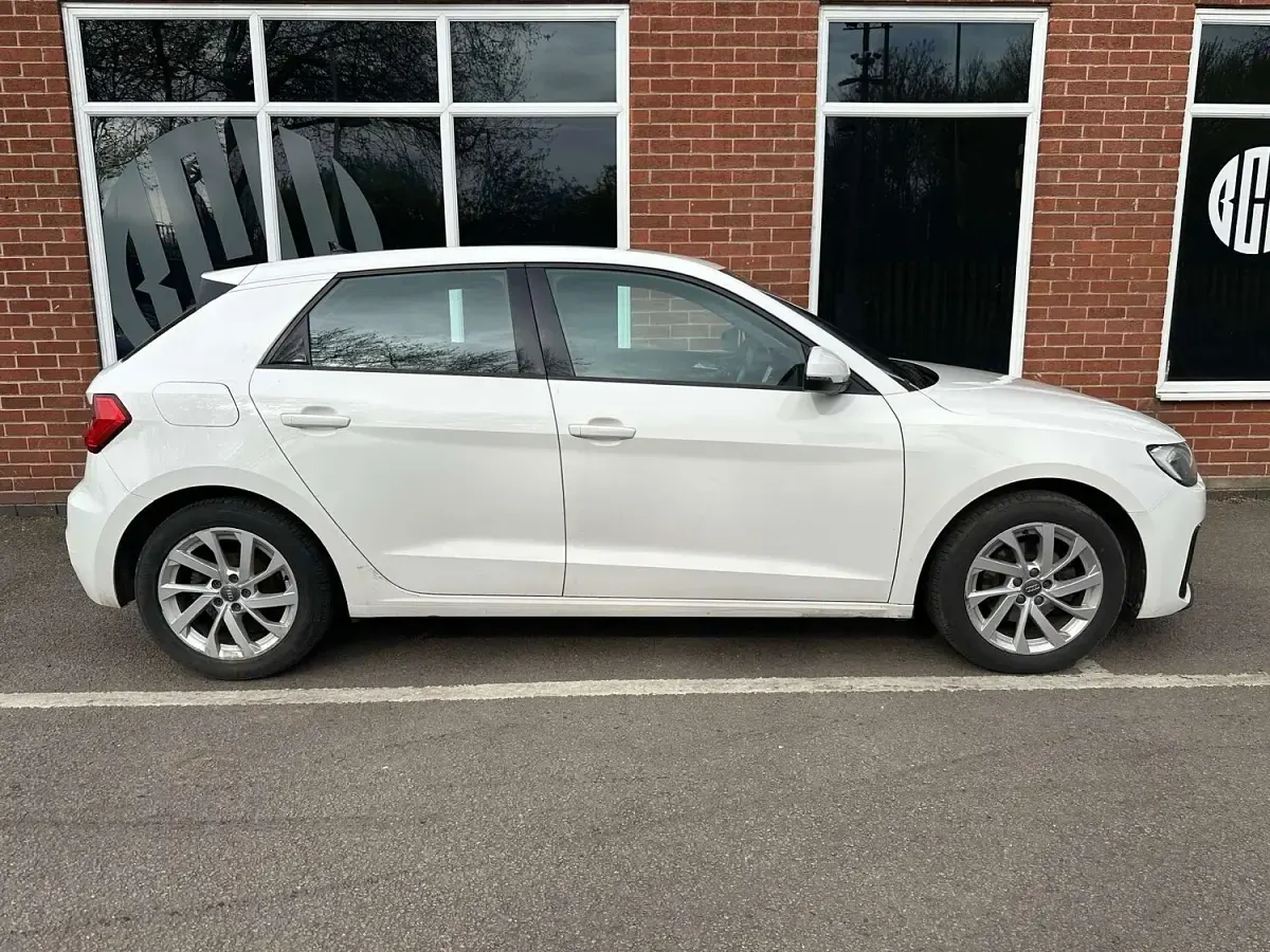Used Audi A1 Sportback Sport 150 HP (110 kW) 2019 White Hatchback