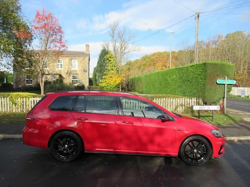 Used VW Golf VII R 310 HP (228 kW) 2018 Red Estate