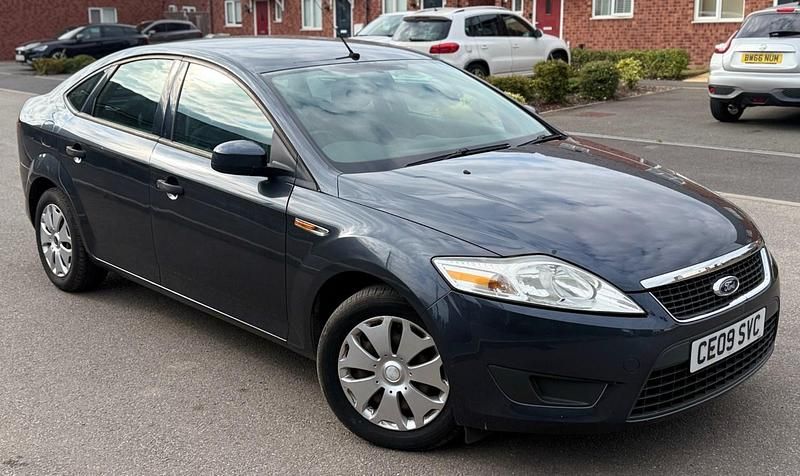 Grey Used 2009 Ford Mondeo Hatchback | £1,195 (Good price) - Image 1/4
