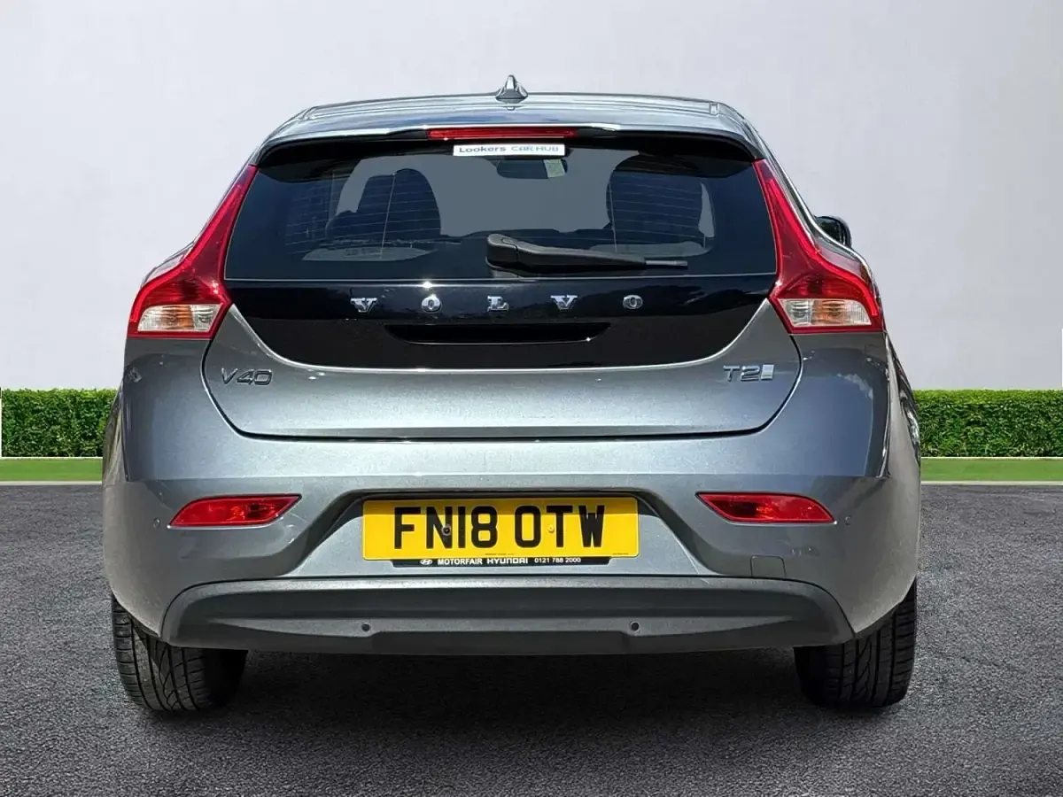 Used Volvo V40 Inscription 122 HP (89 kW) 2018 Grey Hatchback