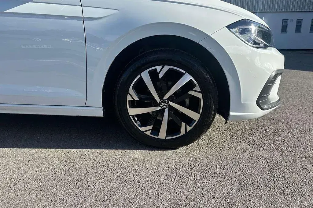 Used VW Polo Life 95 HP (69 kW) 2023 White Hatchback