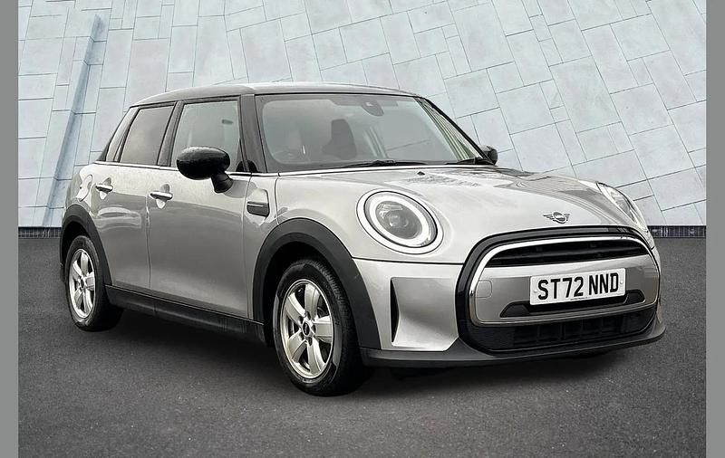 Used Mini Cooper Classic 134 HP (98 kW) 2022 Silver Hatchback
