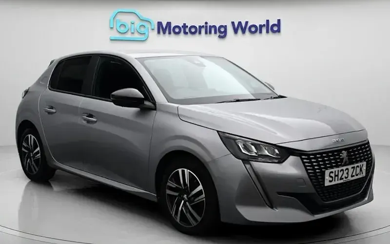 Used Peugeot 208 Active+ 75 HP (55 kW) 2023 Hatchback