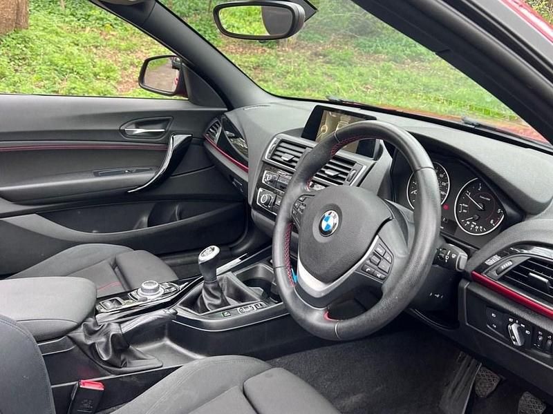 Used BMW 220 Sport Line 190 HP (139 kW) 2016 Red Cabriolet