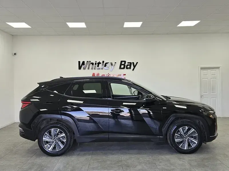 Używany Hyundai Tucson SE 180 KM (132 kW) 2022 Czarny SUV