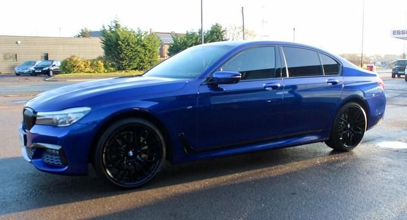 Used BMW 740 M Sport 320 HP (235 kW) 2017 Blue Sedan