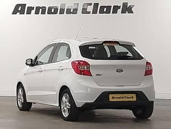 Used Ford Ka Plus Zetec 70 HP (51 kW) 2017 White Hatchback