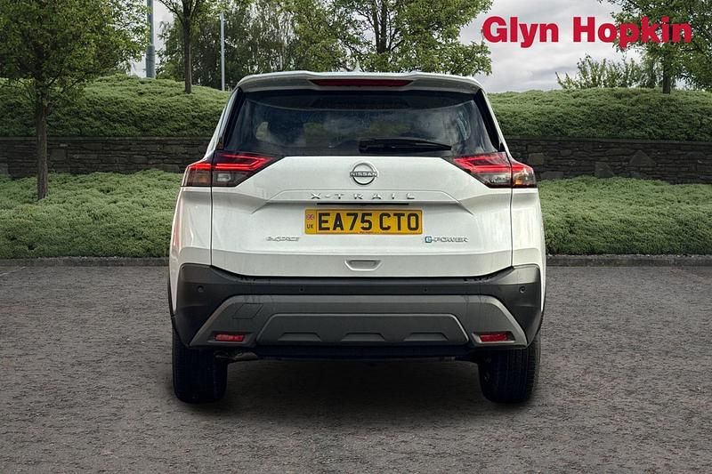 New Nissan X-Trail Acenta Premium 2025 Silver SUV